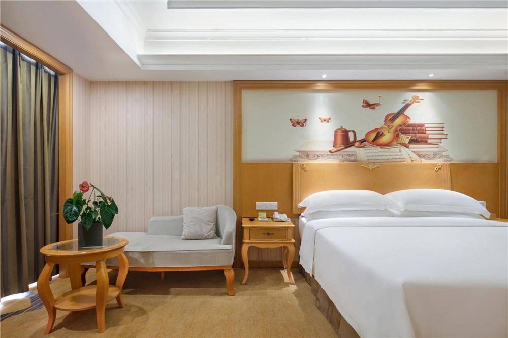 Vienna Hotel Zhengzhou Zhongyuan Futa Dış mekan fotoğraf