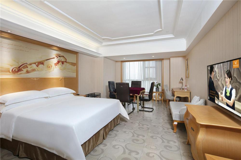 Vienna Hotel Zhengzhou Zhongyuan Futa Dış mekan fotoğraf