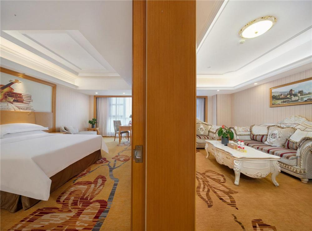Vienna Hotel Zhengzhou Zhongyuan Futa Dış mekan fotoğraf