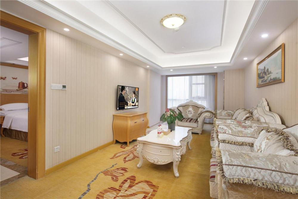 Vienna Hotel Zhengzhou Zhongyuan Futa Dış mekan fotoğraf